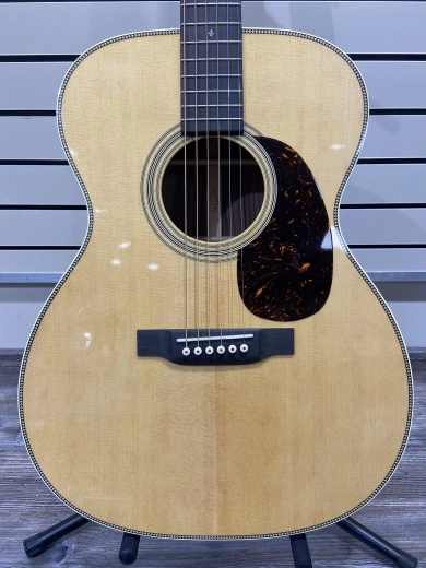 Martin 000-28 Acoustic Guitar 2